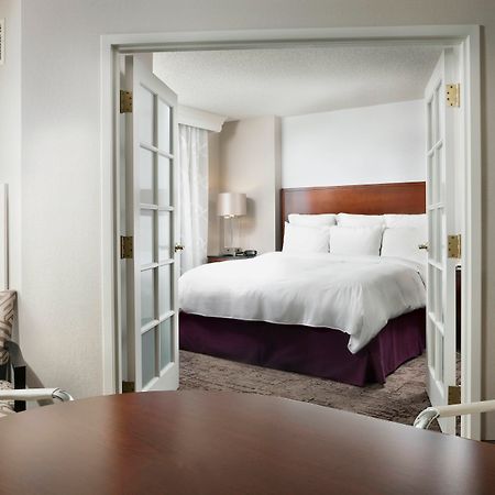 Chicago Marriott Suites Дирфилд Экстерьер фото