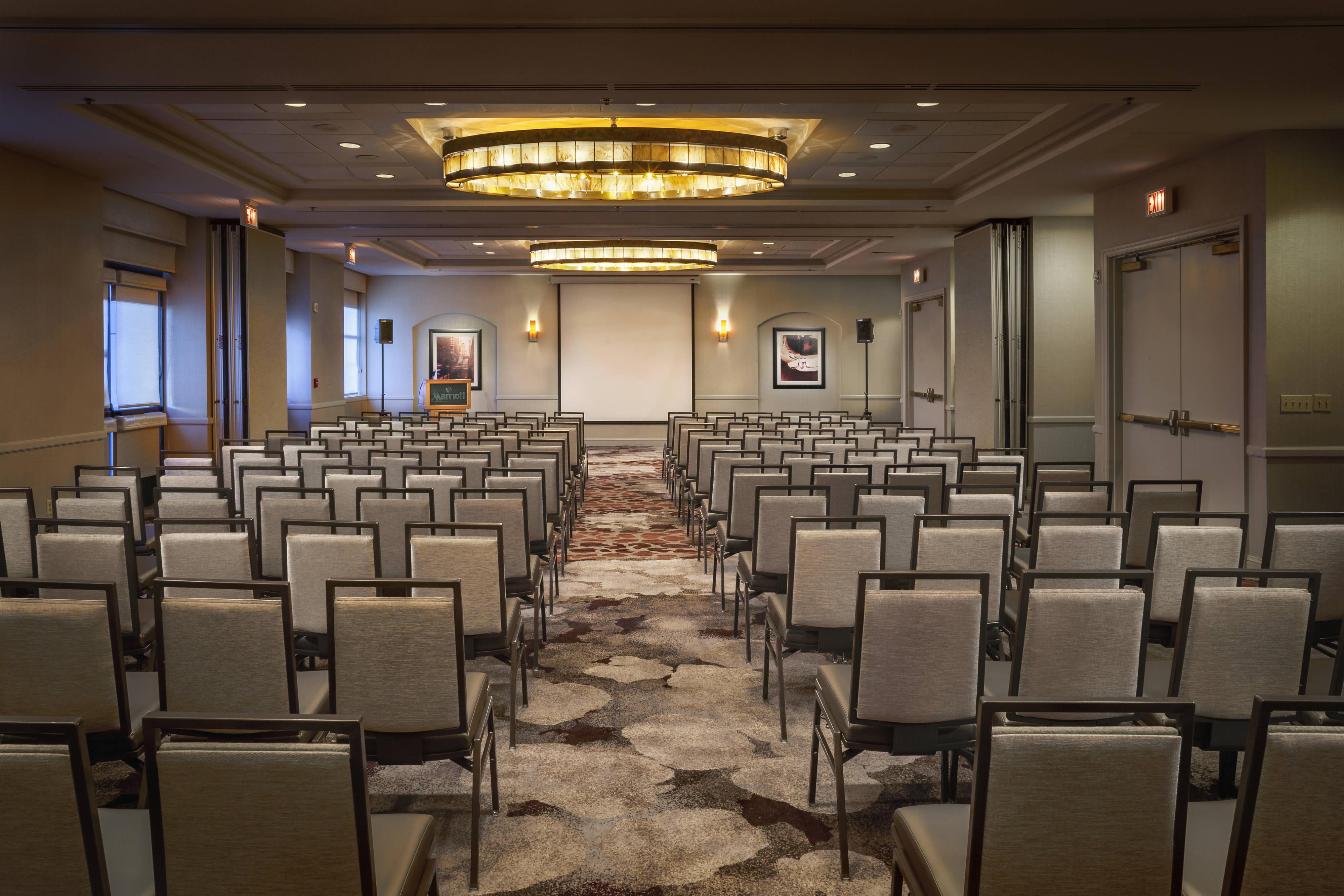 Chicago Marriott Suites Дирфилд Экстерьер фото