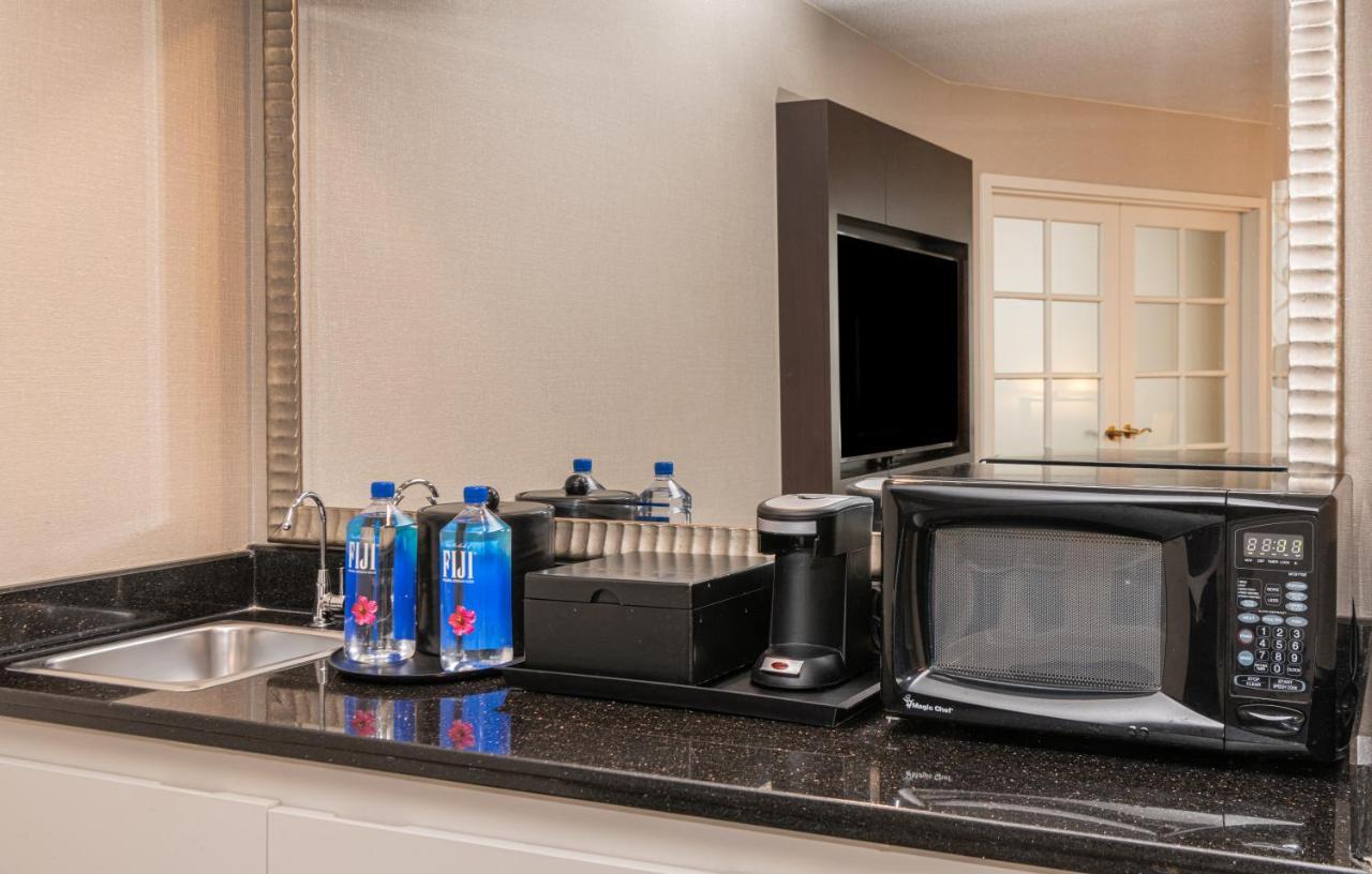 Chicago Marriott Suites Дирфилд Экстерьер фото