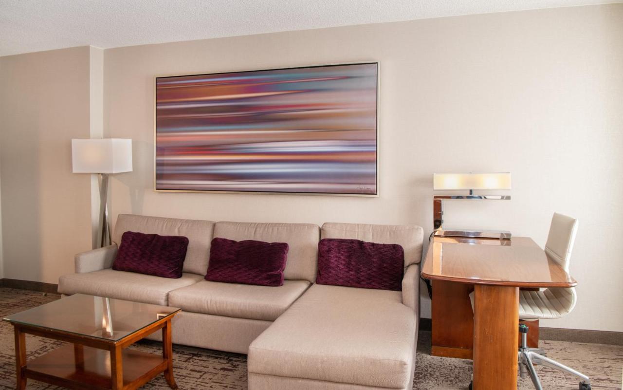 Chicago Marriott Suites Дирфилд Экстерьер фото