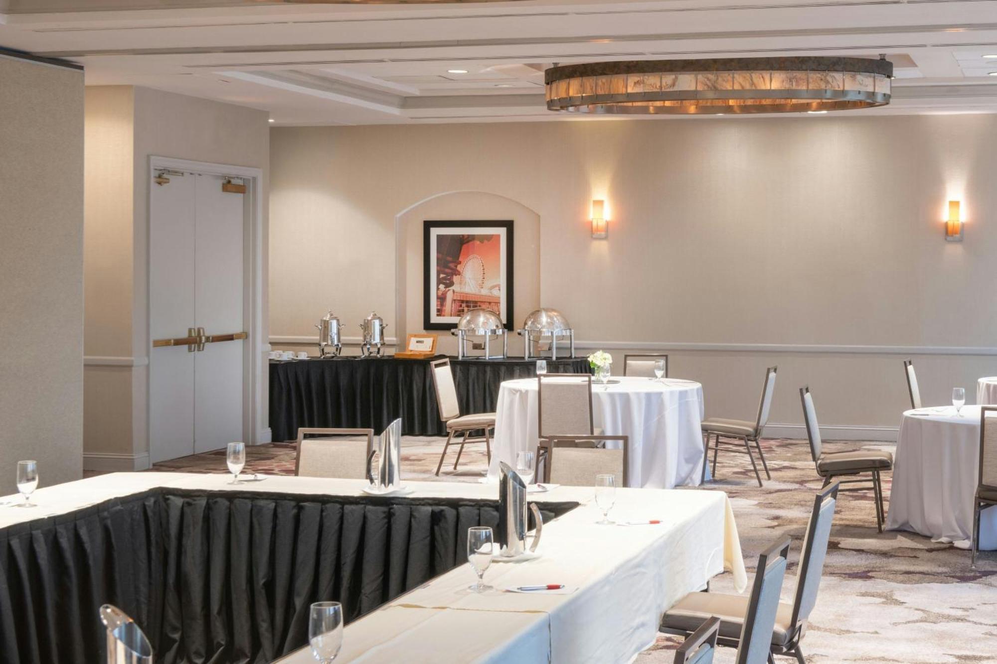 Chicago Marriott Suites Дирфилд Экстерьер фото