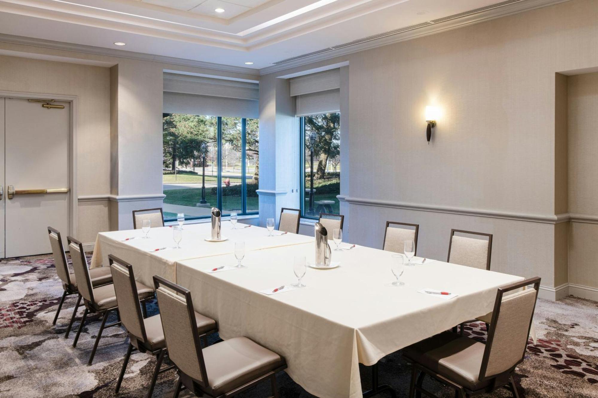 Chicago Marriott Suites Дирфилд Экстерьер фото