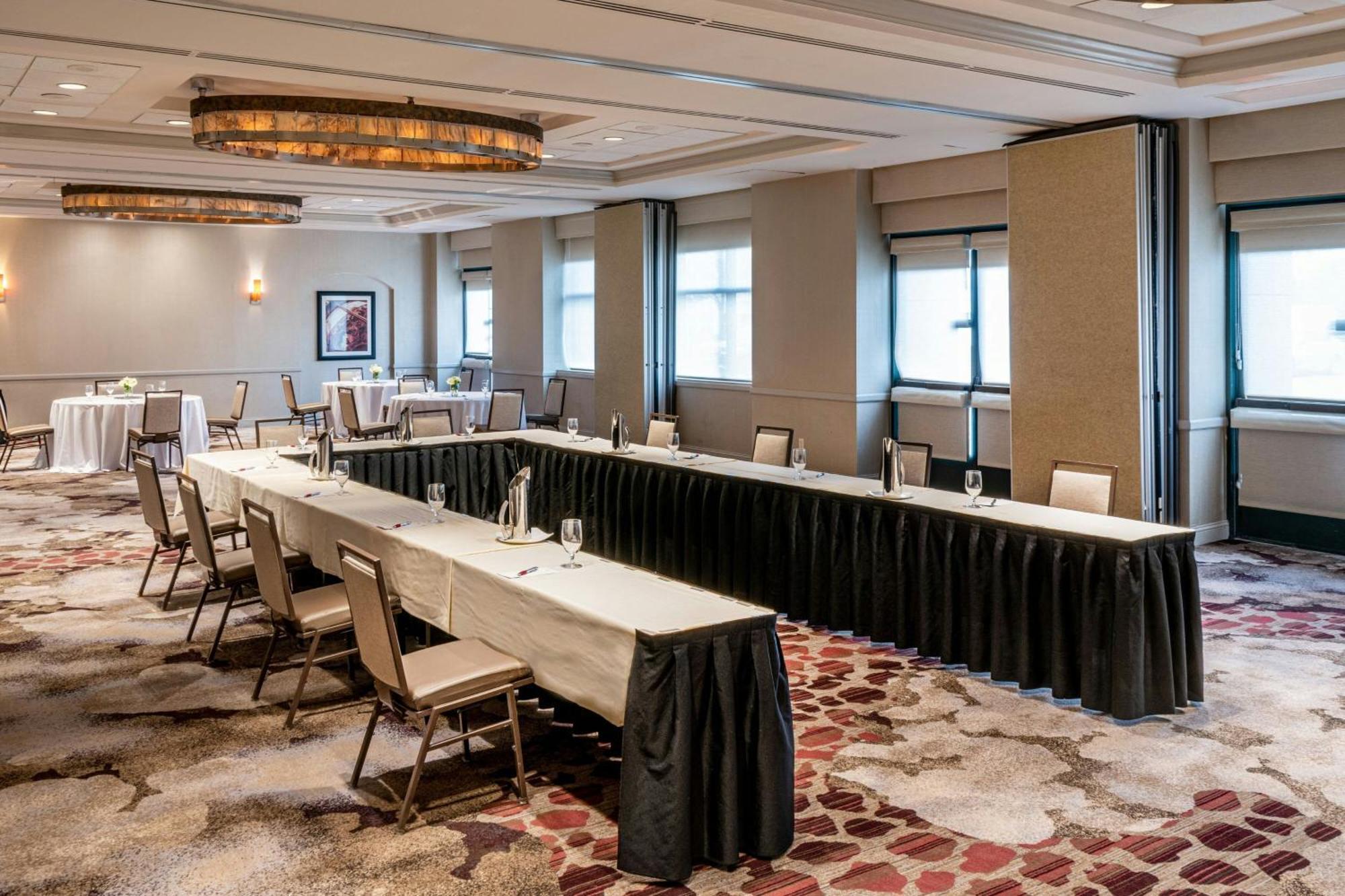 Chicago Marriott Suites Дирфилд Экстерьер фото