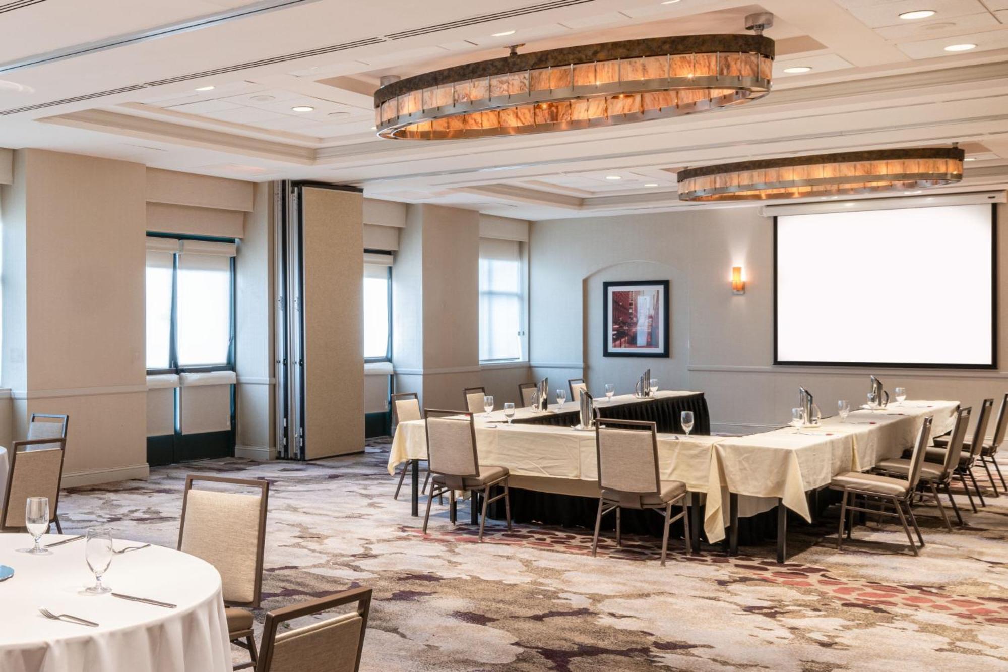 Chicago Marriott Suites Дирфилд Экстерьер фото