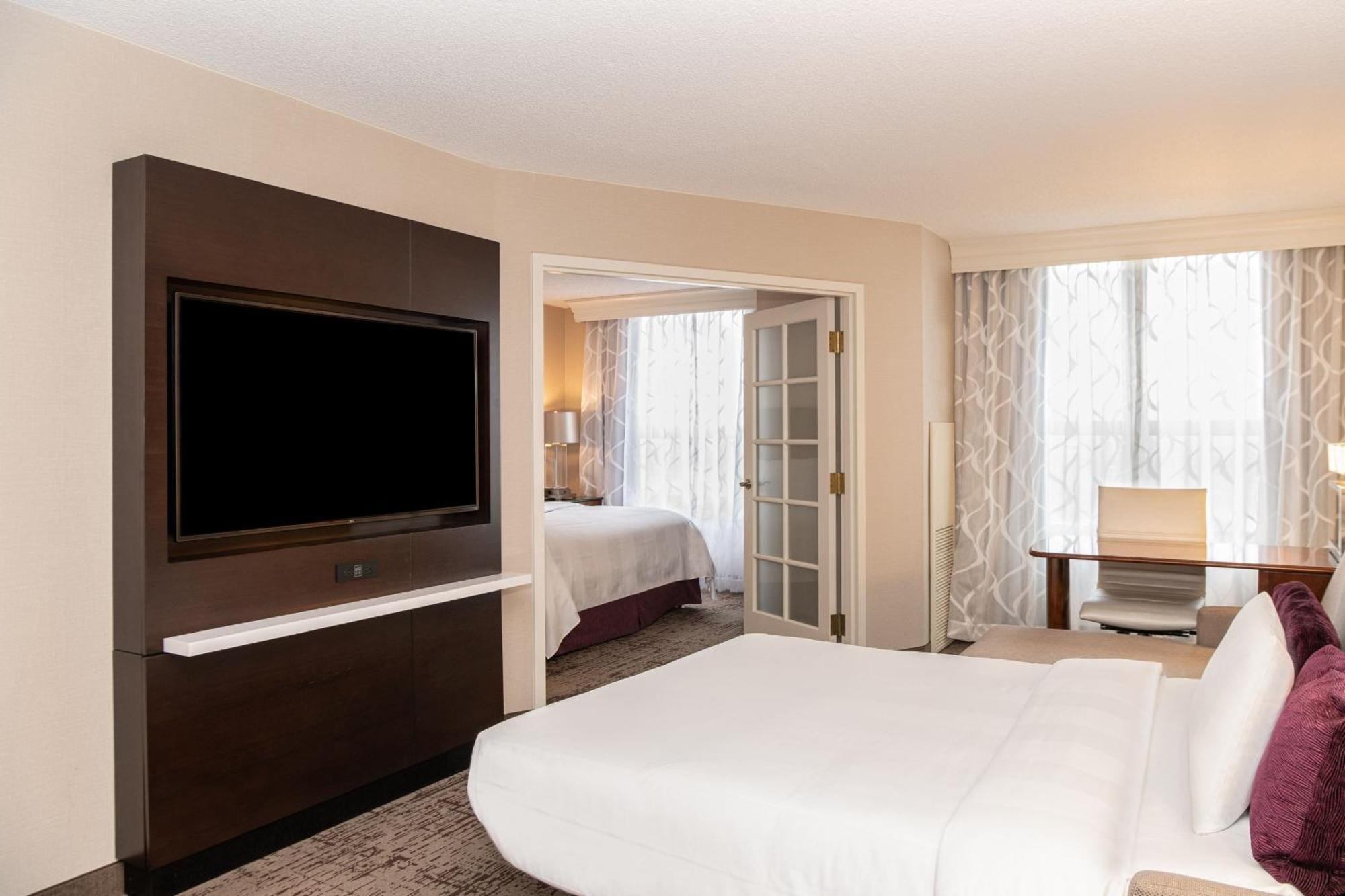 Chicago Marriott Suites Дирфилд Экстерьер фото