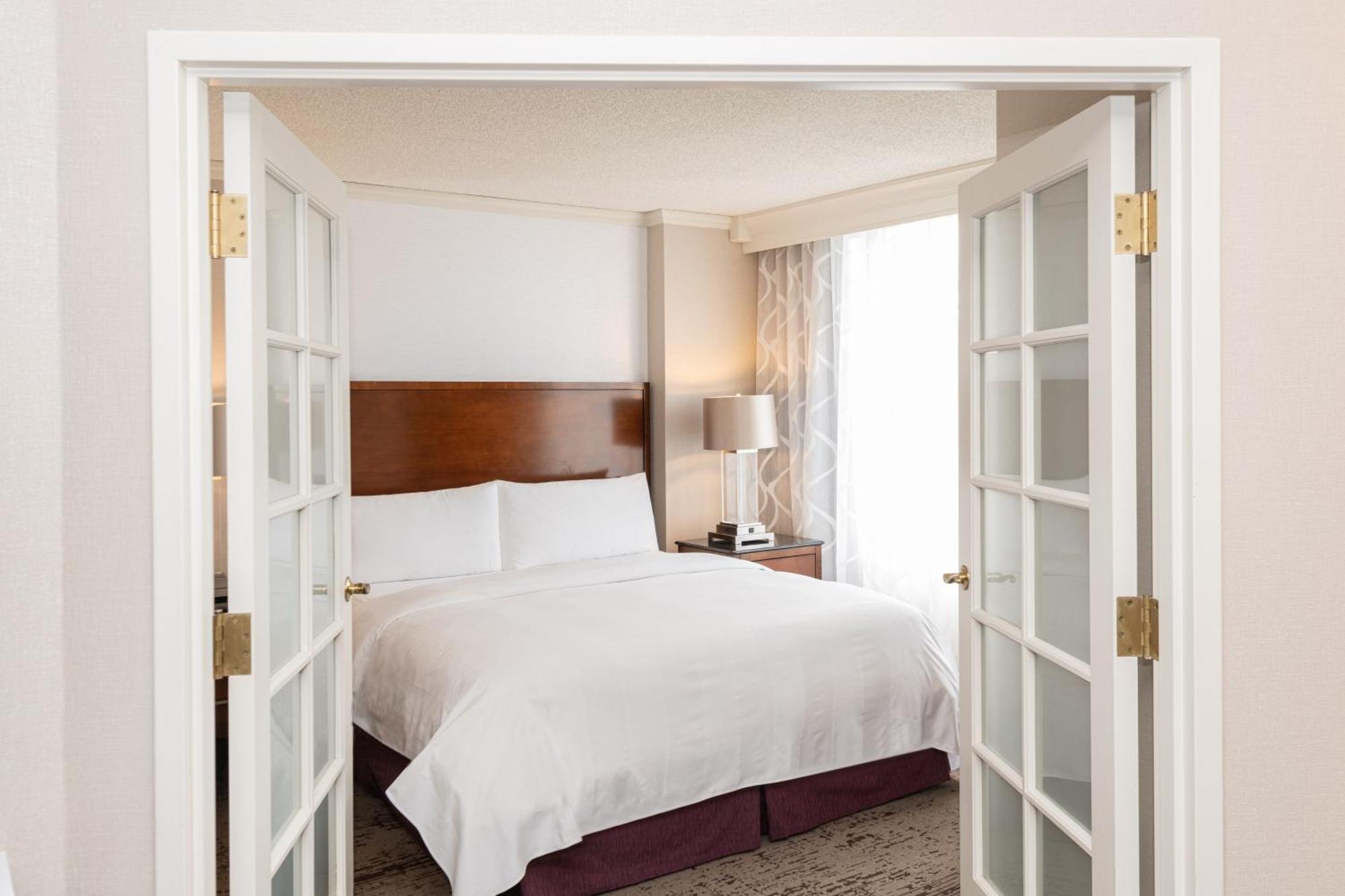 Chicago Marriott Suites Дирфилд Экстерьер фото