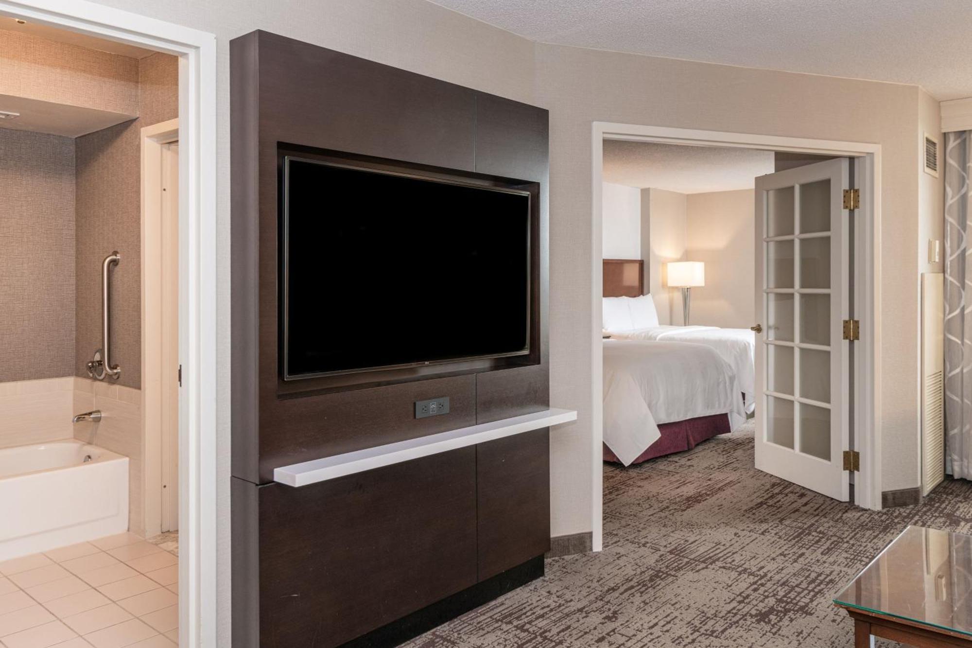 Chicago Marriott Suites Дирфилд Экстерьер фото