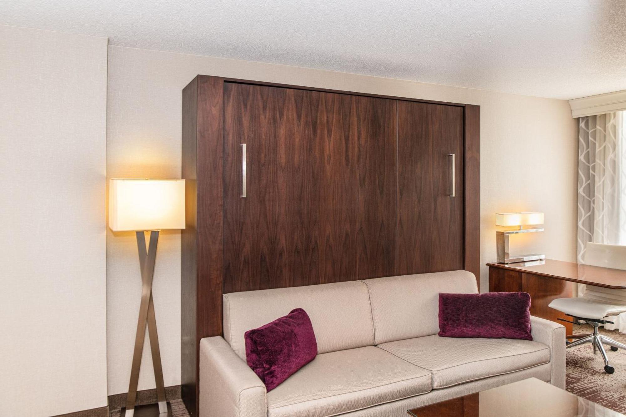 Chicago Marriott Suites Дирфилд Экстерьер фото