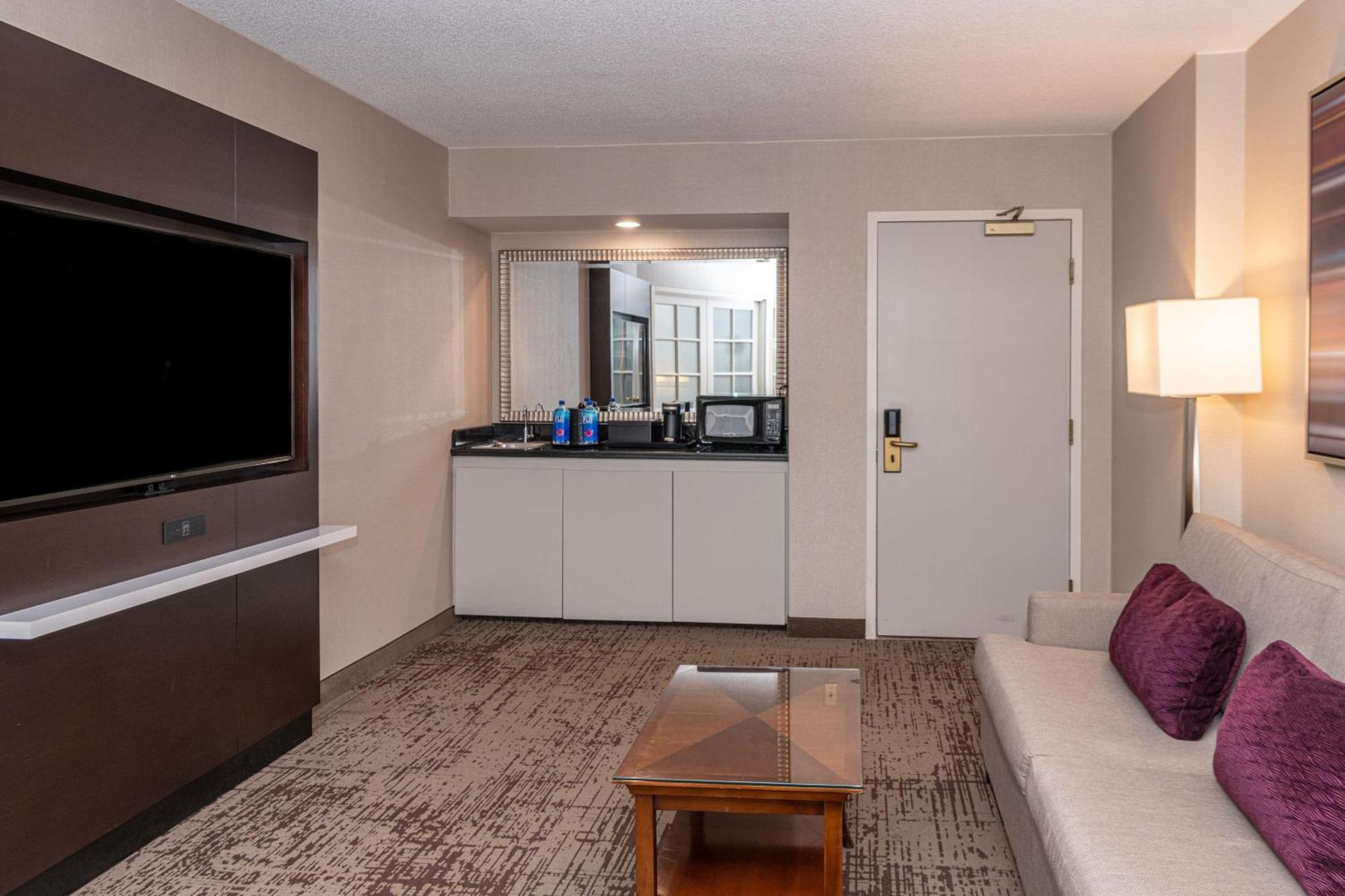 Chicago Marriott Suites Дирфилд Экстерьер фото