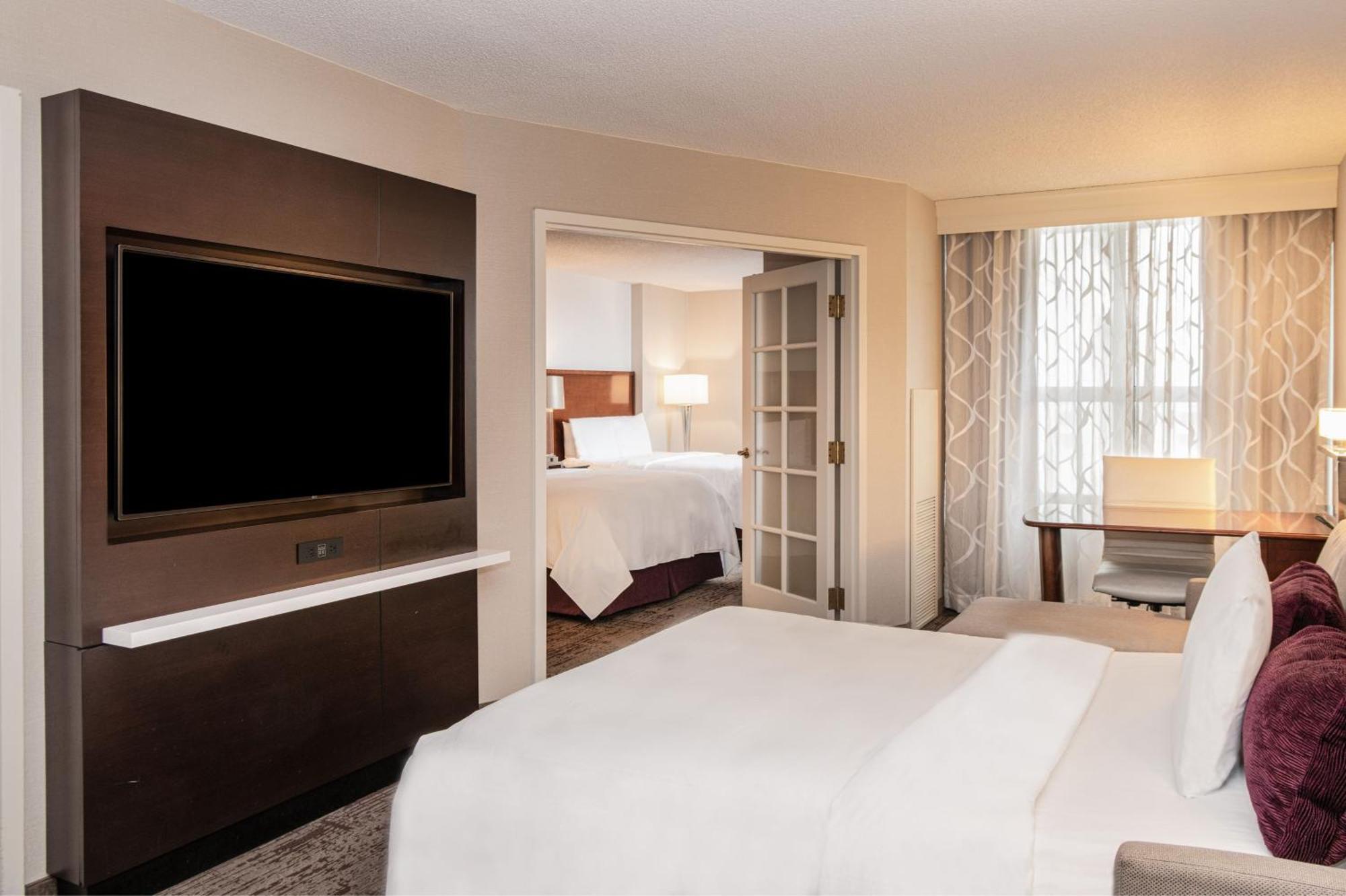 Chicago Marriott Suites Дирфилд Экстерьер фото