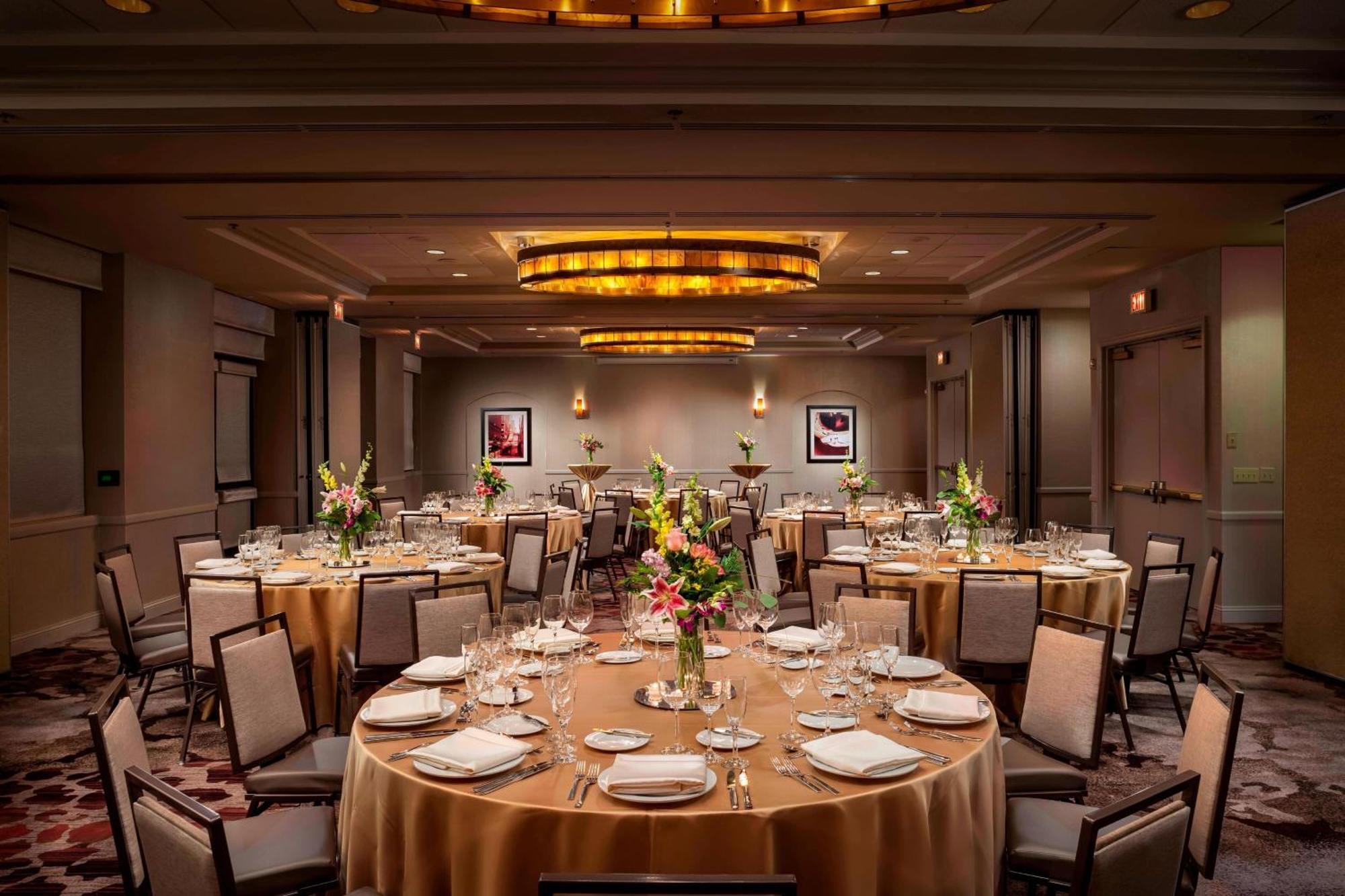 Chicago Marriott Suites Дирфилд Экстерьер фото